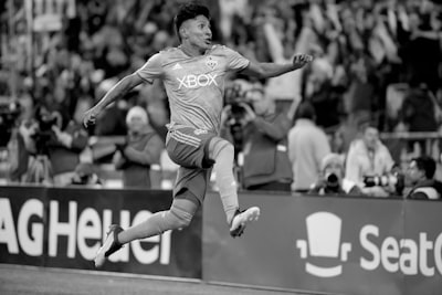 الأهلي والهلالتاريخ المواجهات وتفوق النادي الأهلي بنتيجة 12-0